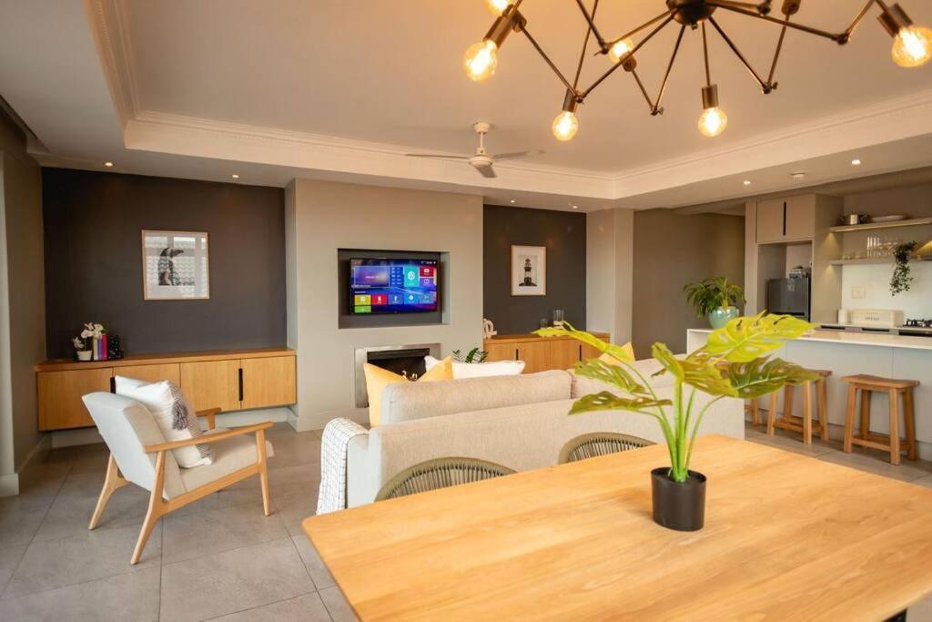Hermanus Waterfront, Ocean Deluxe - Apartment 2 Экстерьер фото